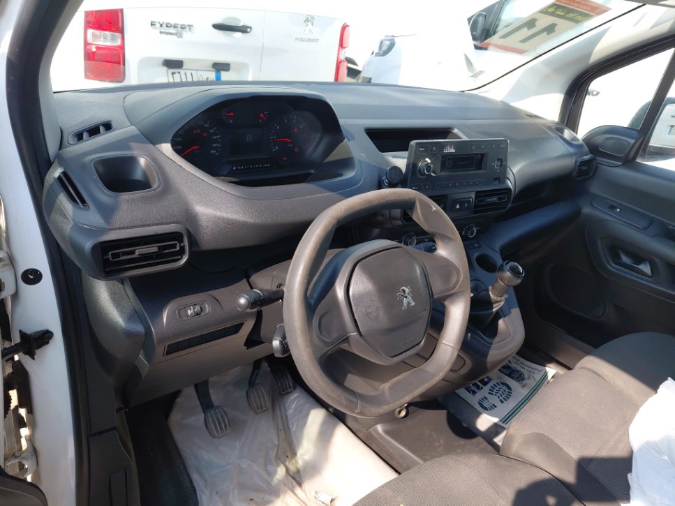 Peugeot  Partner  2022 image