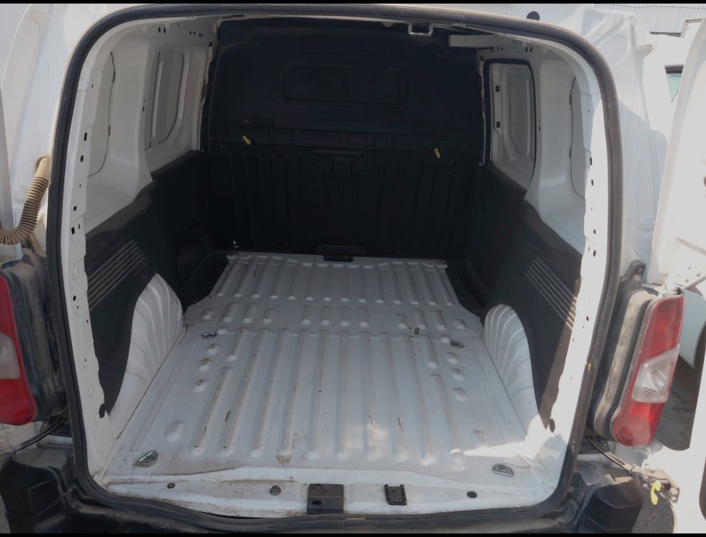 بيجو بارتنر  2022 image