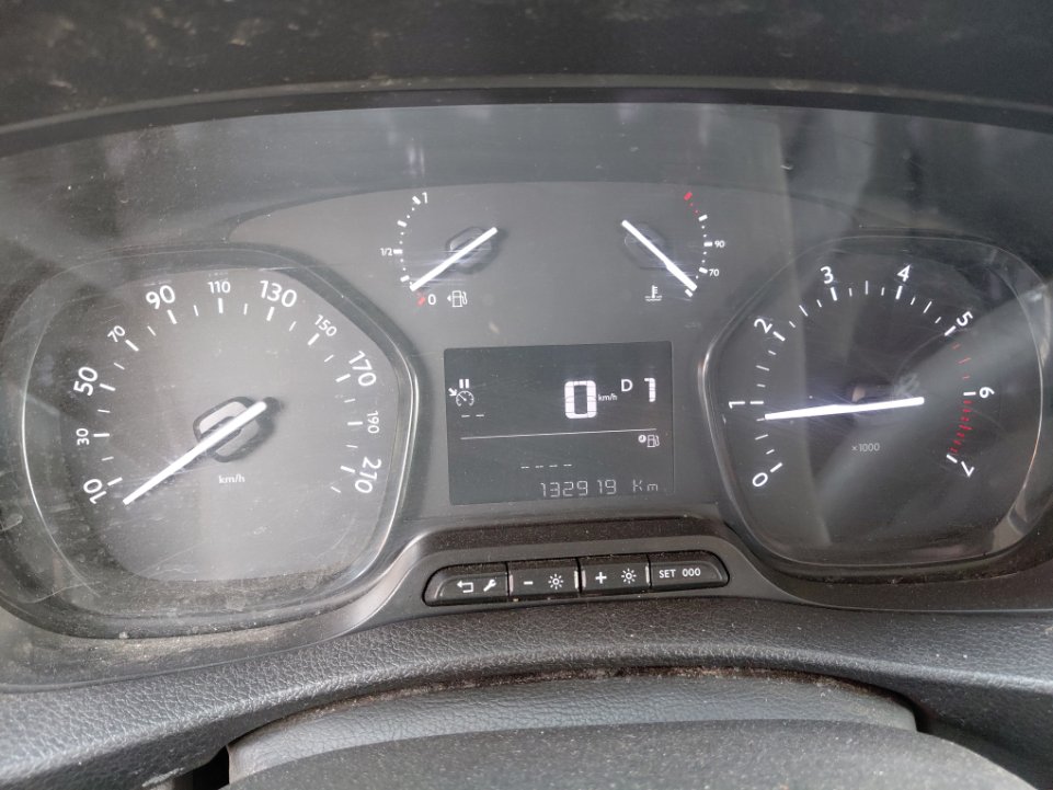 بيجو اكسبرت فان  2022 image