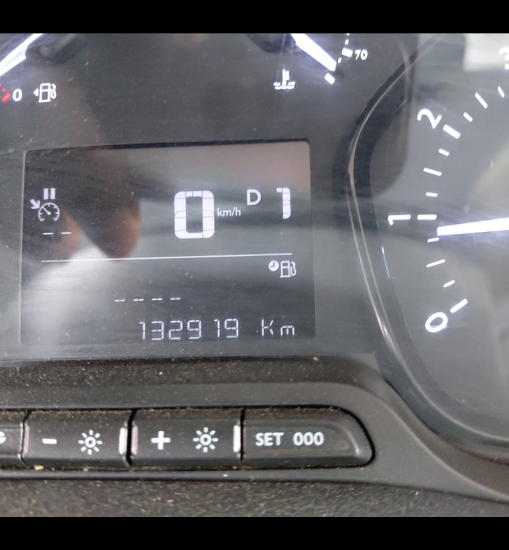 بيجو اكسبرت فان  2022 image