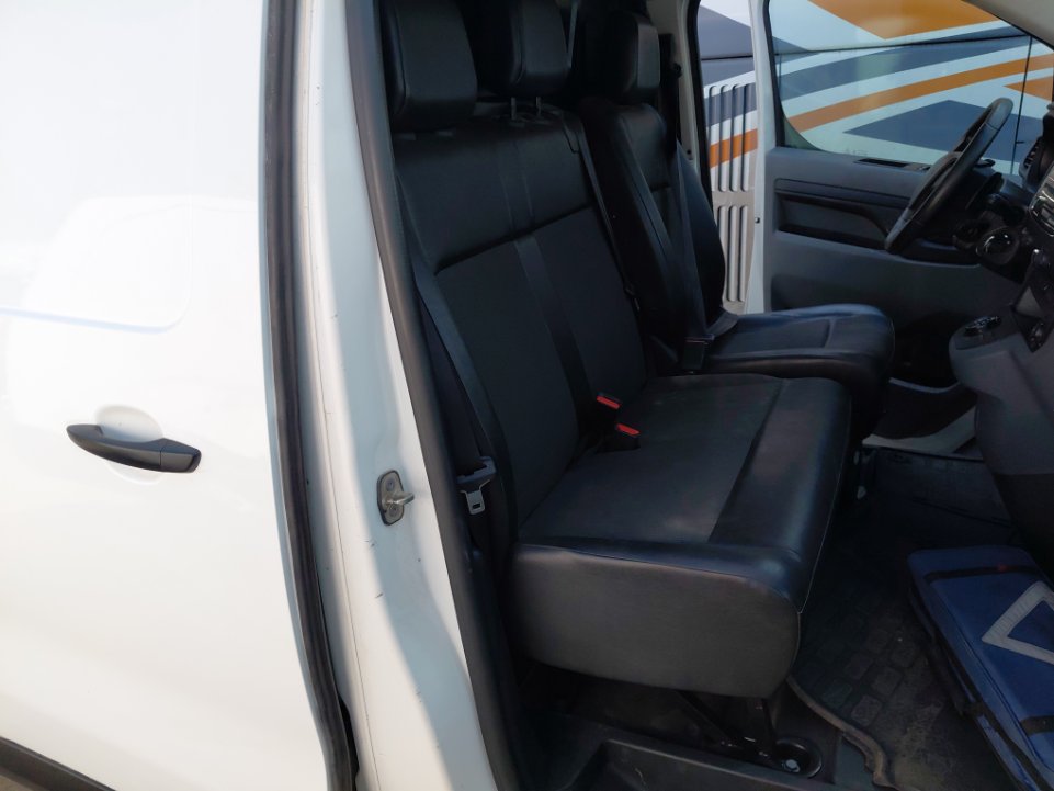 بيجو اكسبرت فان  2022 image