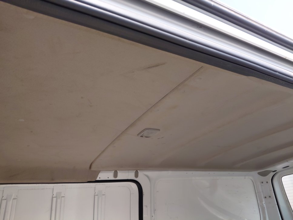 نيسان أورفان  2021 image