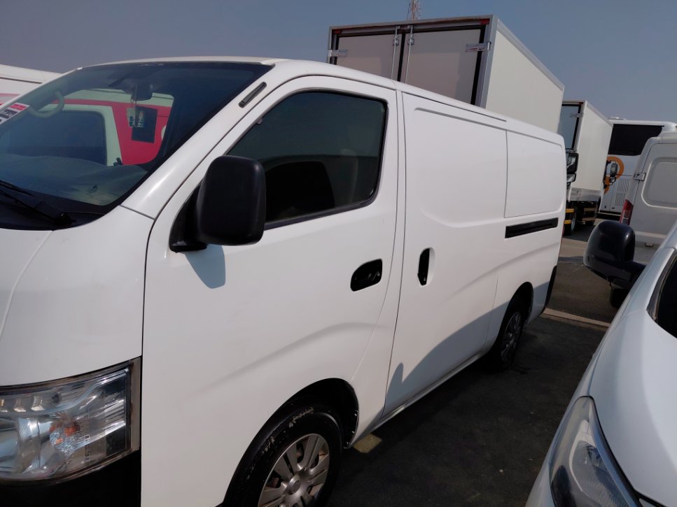 نيسان أورفان  2021 image