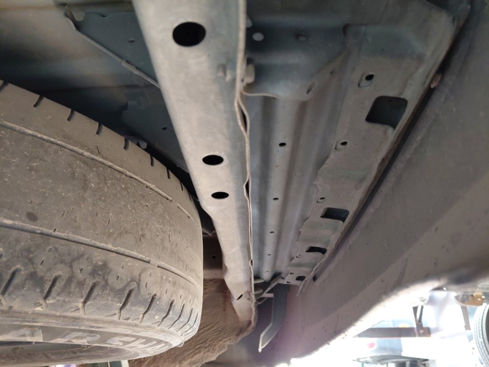 نيسان أورفان  2021 image