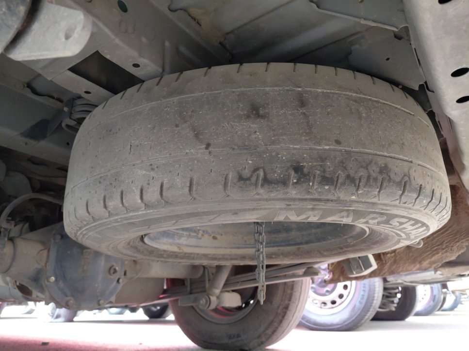 نيسان أورفان  2021 image