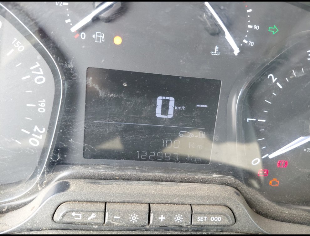 Peugeot  Expert Van  2022 image