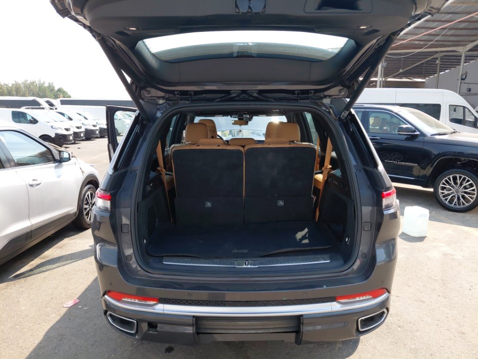 Jeep Grand Cherokee  2021 image