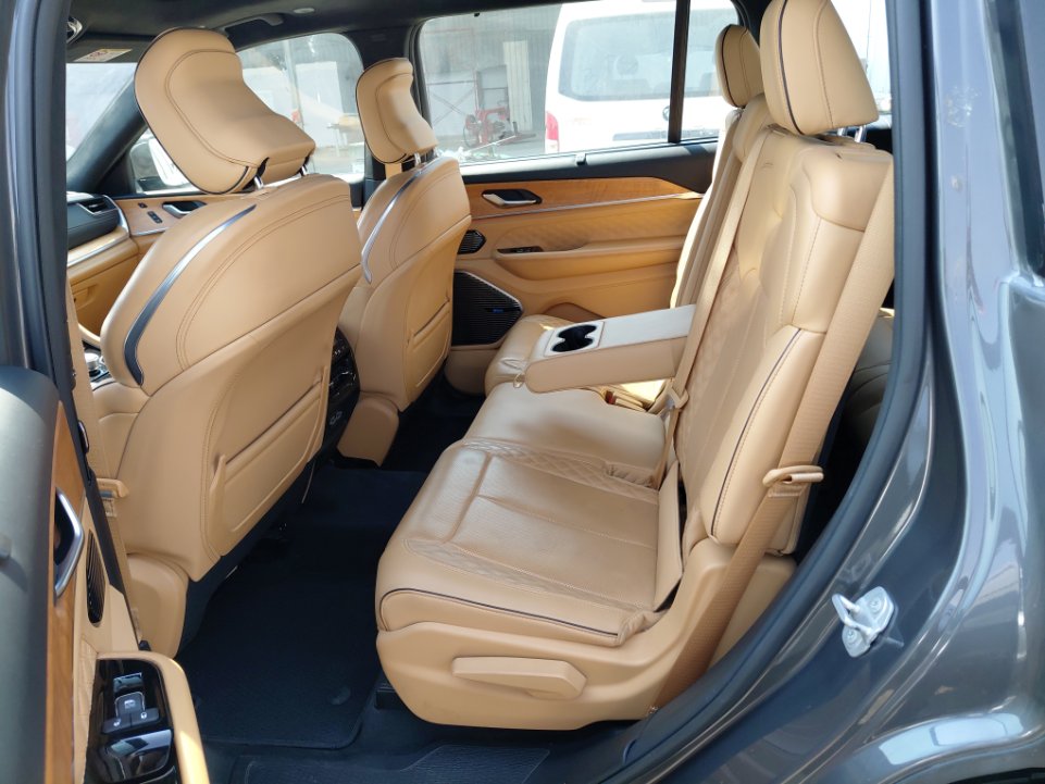 Jeep Grand Cherokee  2021 image