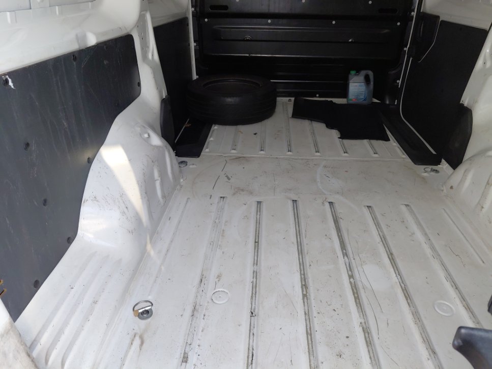 بيجو اكسبرت فان  2022 image