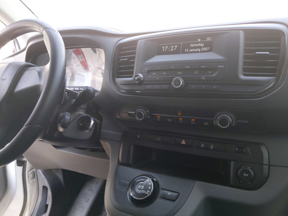 بيجو اكسبرت فان  2022 image