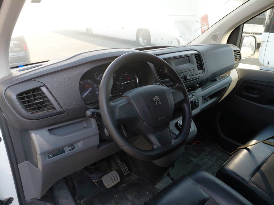 بيجو اكسبرت فان  2022 image