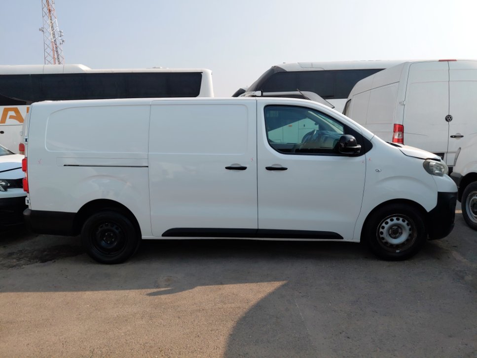 بيجو اكسبرت فان  2022 image