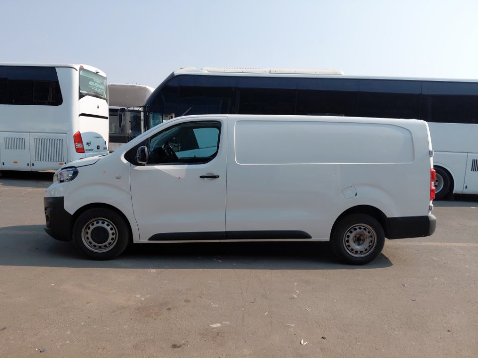 بيجو اكسبرت فان  2022 image