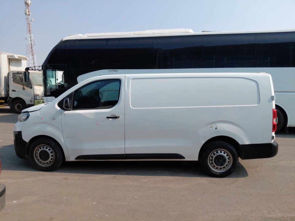 بيجو اكسبرت فان  2022 image