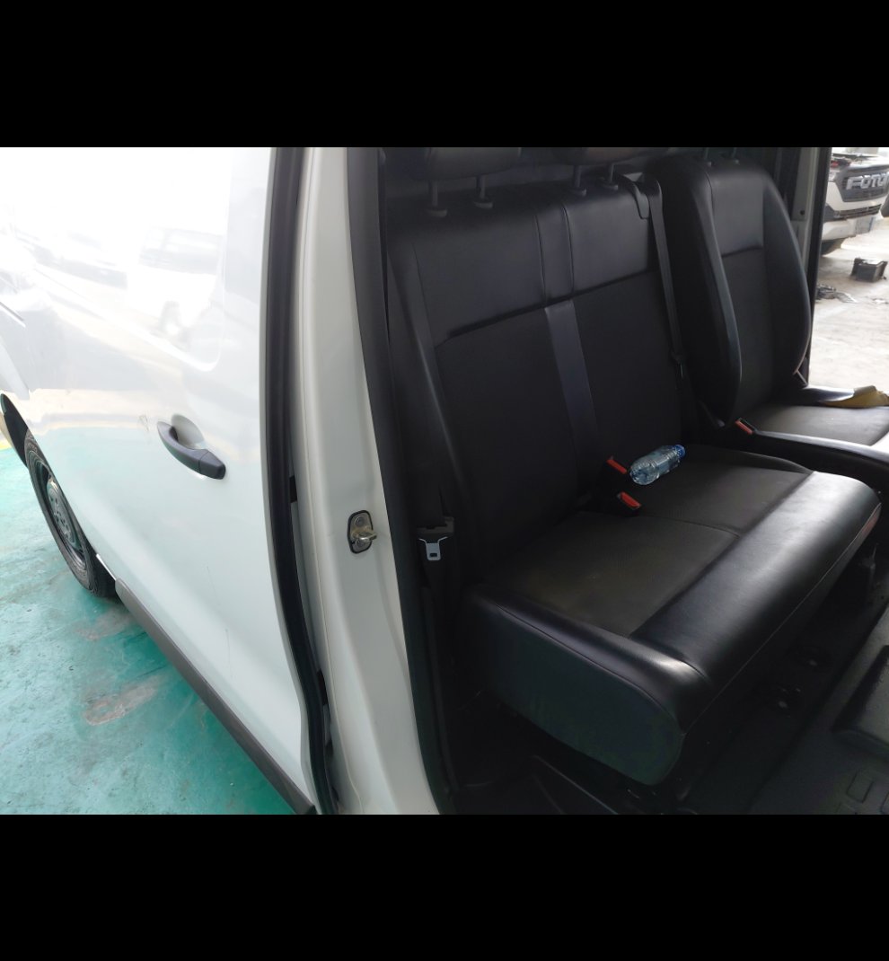 بيجو اكسبرت فان  2022 image