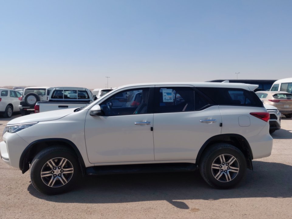 تويوتا فورتشنر GX 2022 image