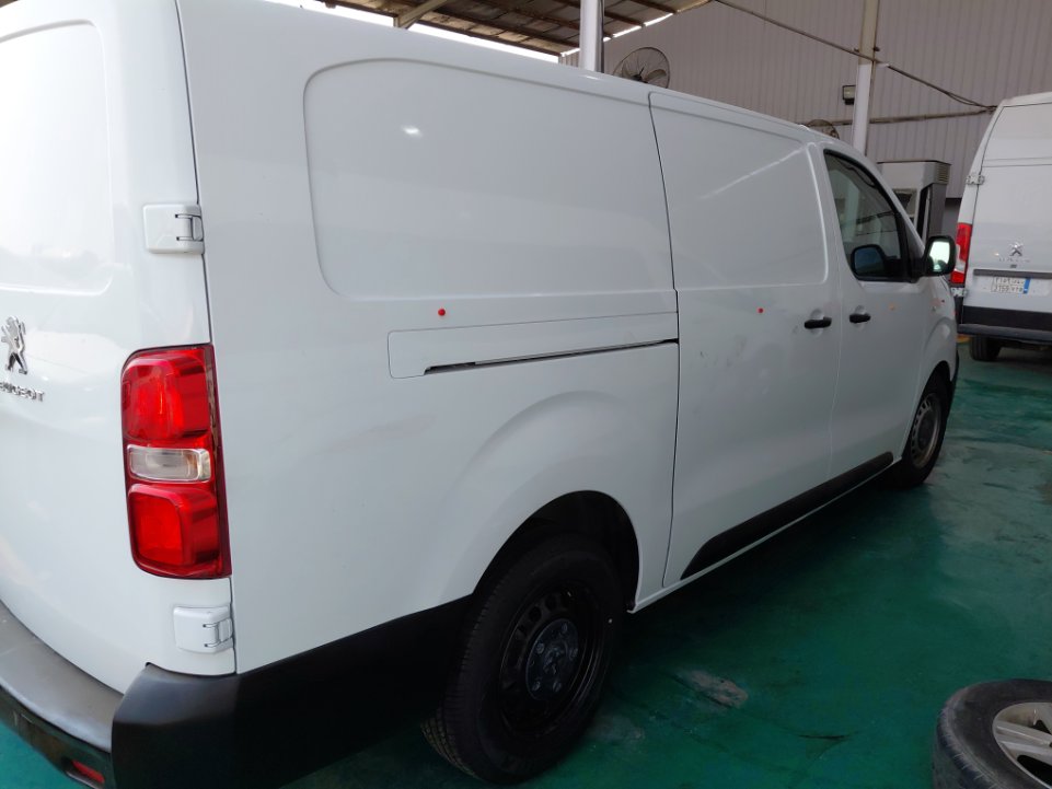 بيجو اكسبرت فان  2022 image