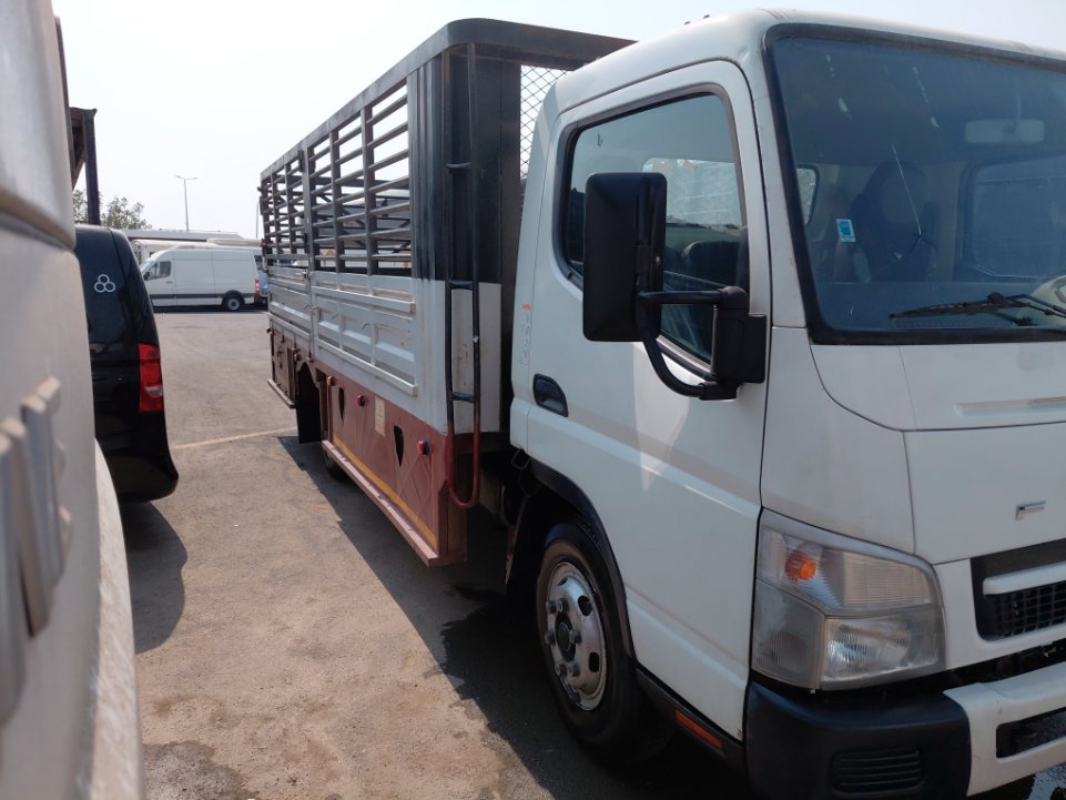 ميتسوبيشي كانتر FUSO 2022 image
