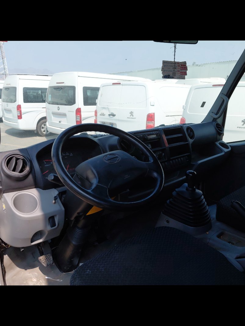 Hino 300  2022 image