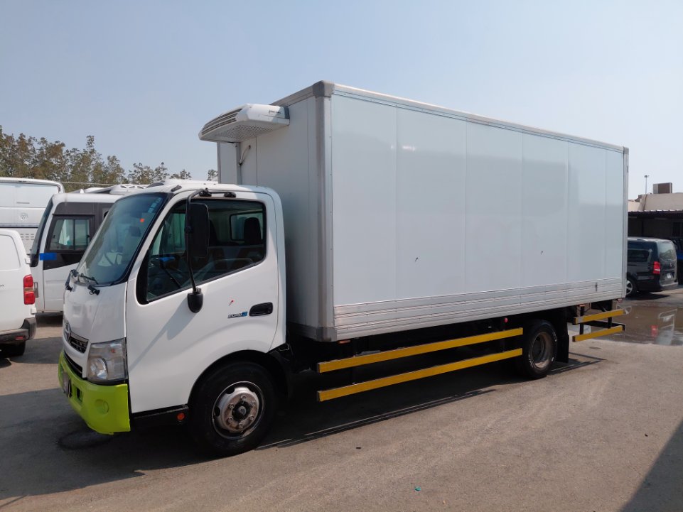 Hino 300  2022 image