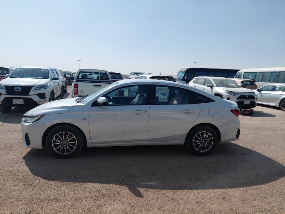 تويوتا يارس  2023 image