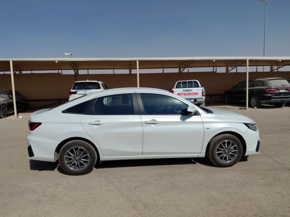 تويوتا يارس  2023 image