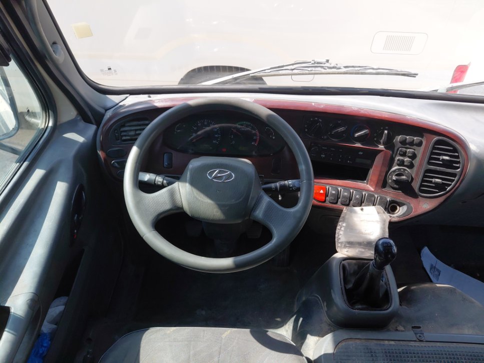 Hyundai County  2016 image