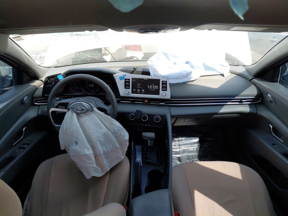 Hyundai Elantra  2023 image