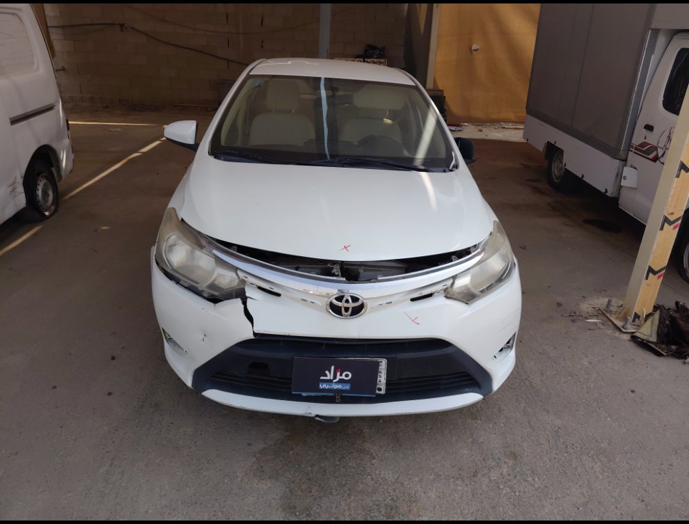 تويوتا يارس  2015