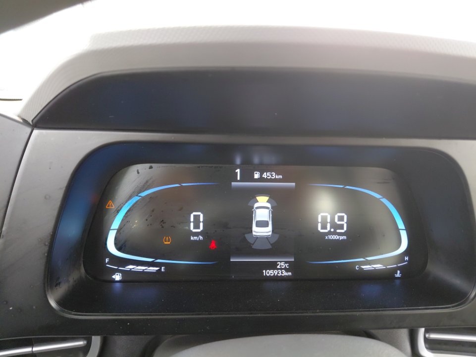 Hyundai Elantra STD 2024 image