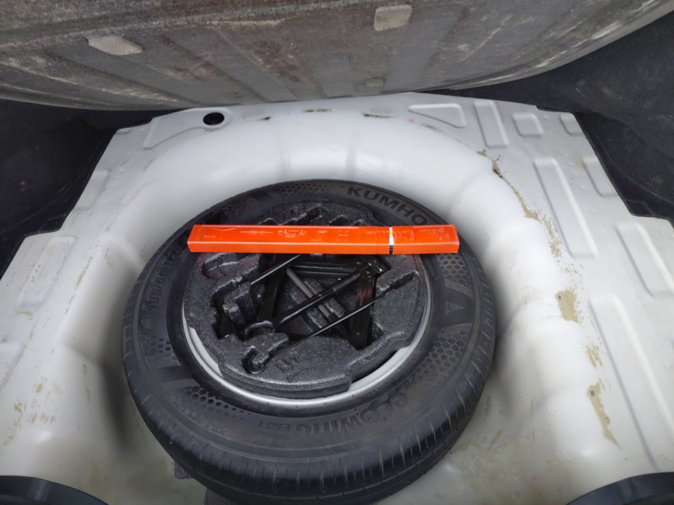 Hyundai Elantra STD 2024 image