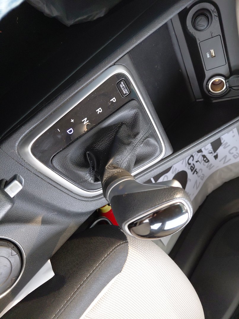 Hyundai Accent STD 2023 image