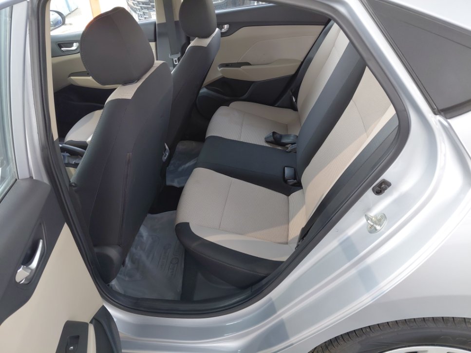 Hyundai Accent STD 2023 image