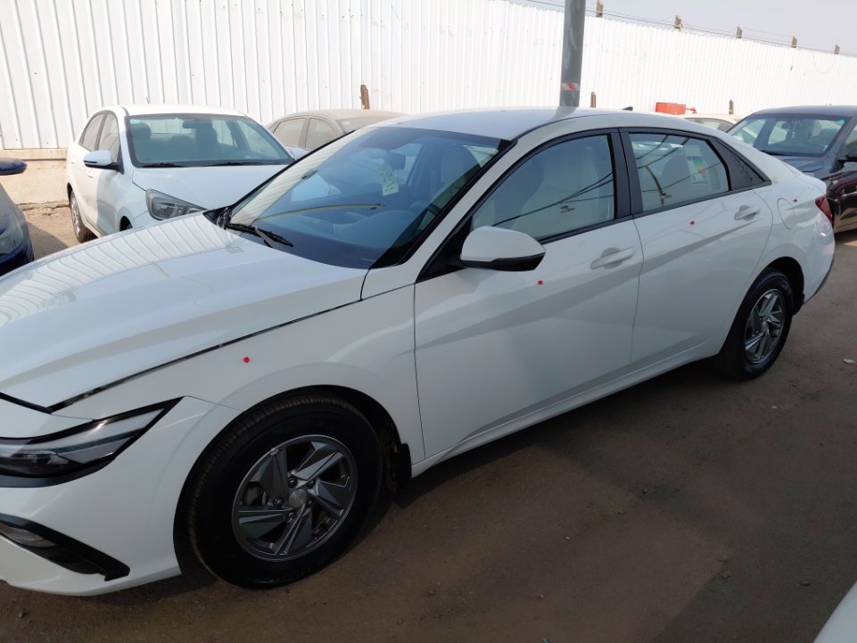Hyundai Elantra STD 2024 image