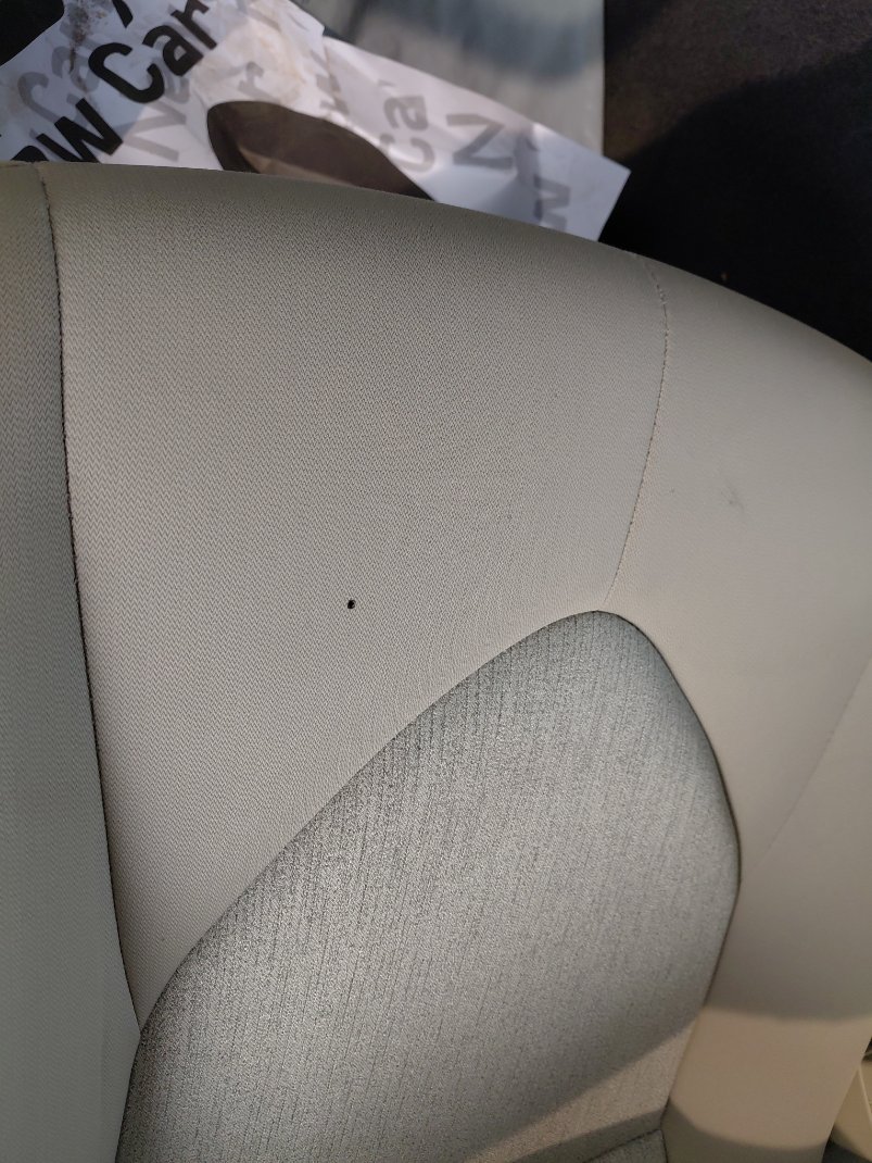 Toyota Camry LE HEV 2021 image