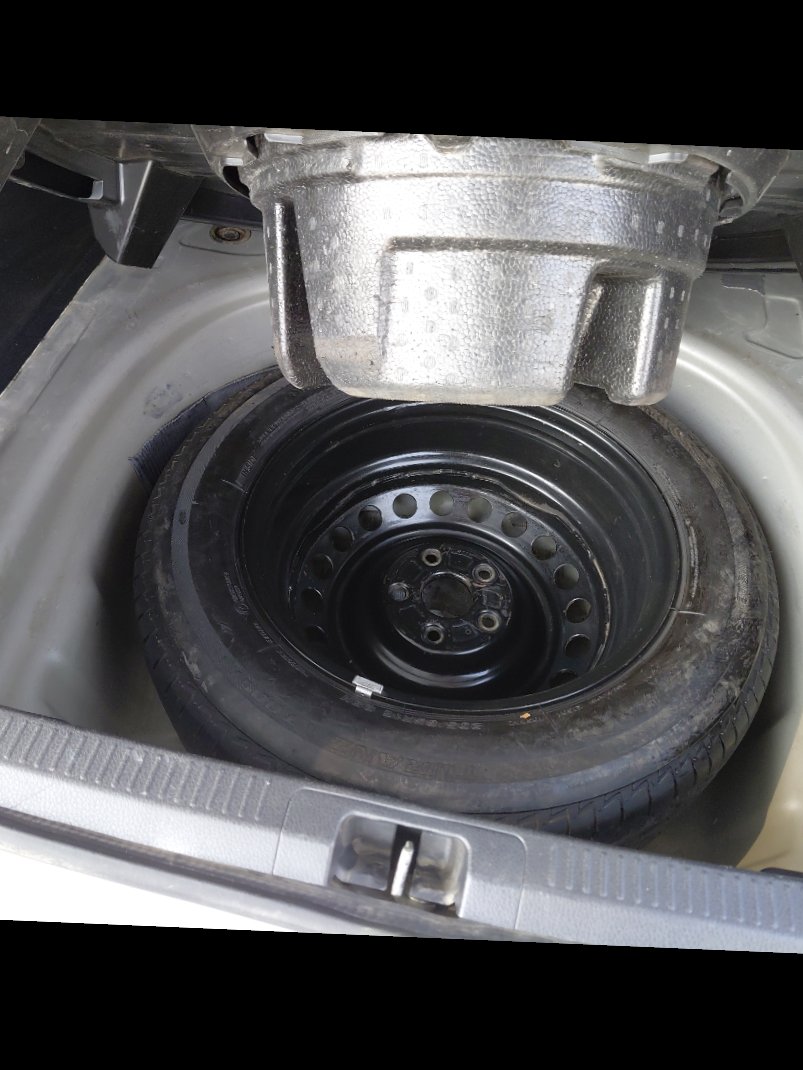 Toyota Camry LE HEV 2021 image