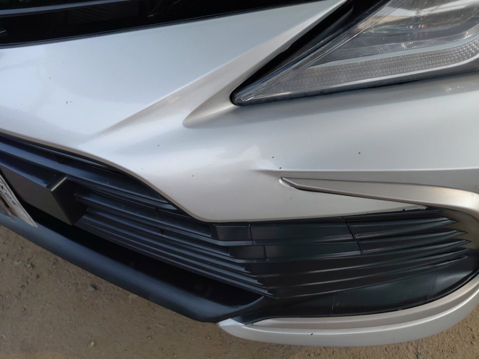 Toyota Camry LE HEV 2021 image