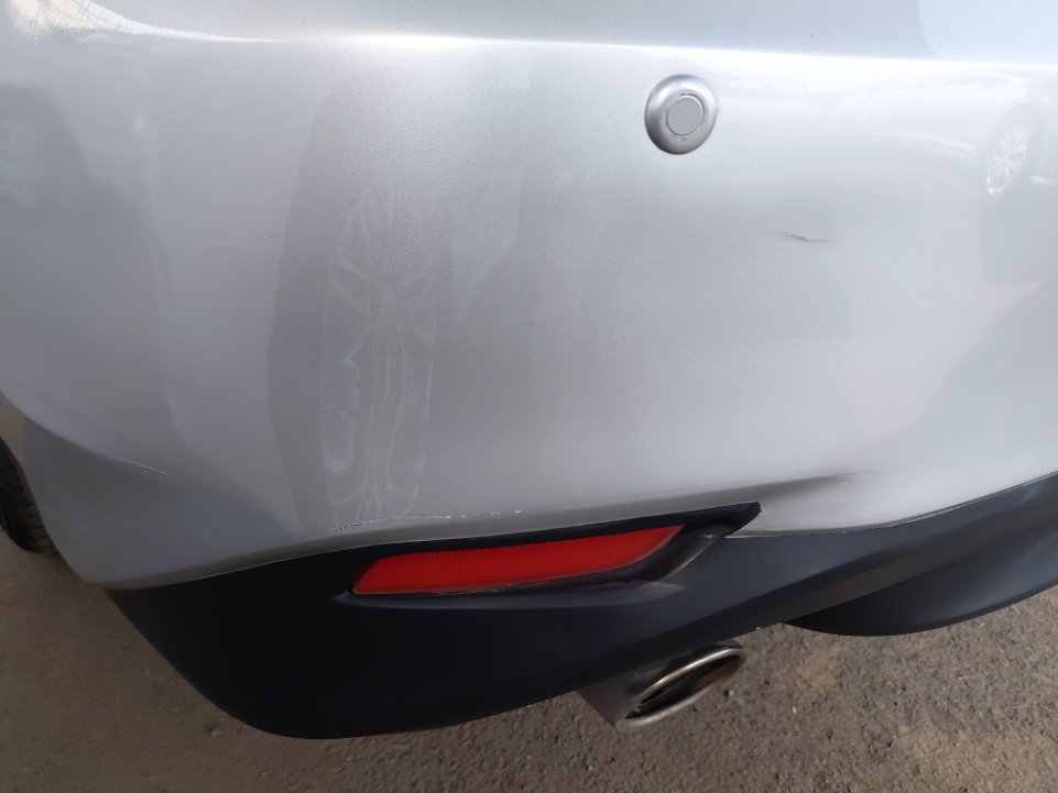 Toyota Camry LE HEV 2021 image