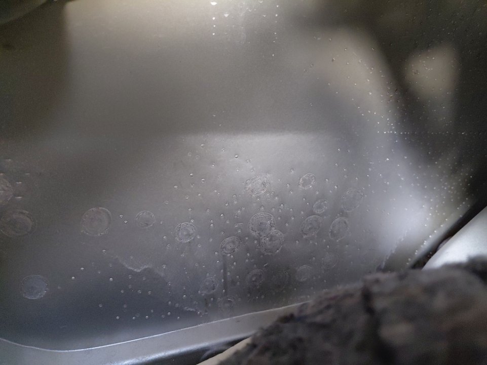 Toyota Camry LE HEV 2021 image