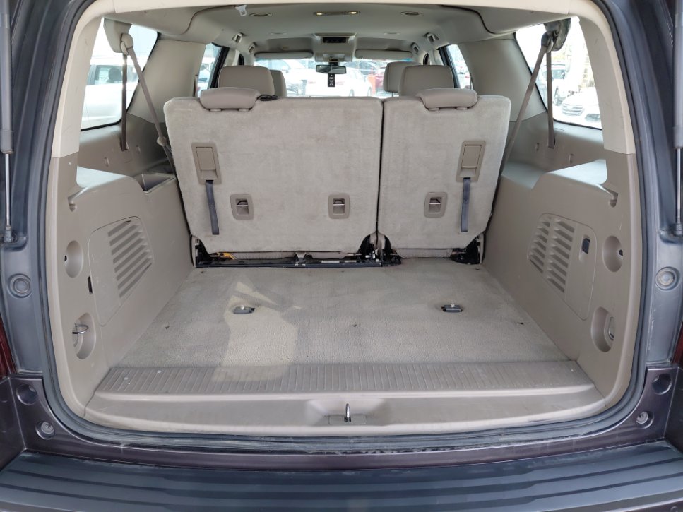 GMC Suburban LS 2016 image