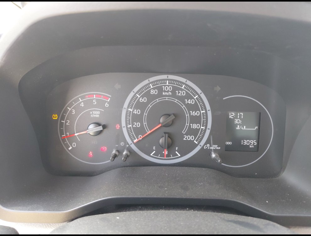 Toyota Hiace Van  2020 image