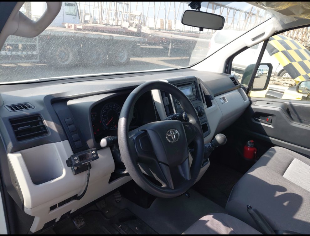 Toyota Hiace Van  2020 image