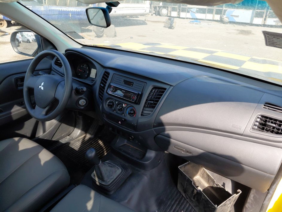 Mitsubishi L200  2020 image