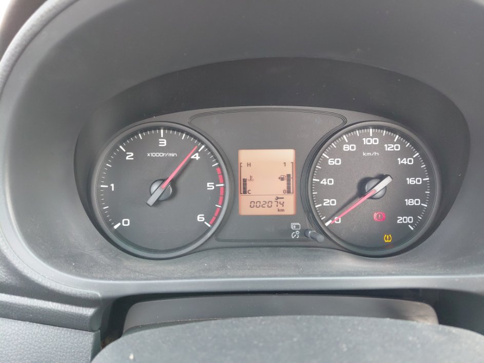 Mitsubishi L200  2020 image