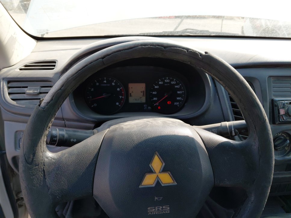 Mitsubishi L200  2016 image