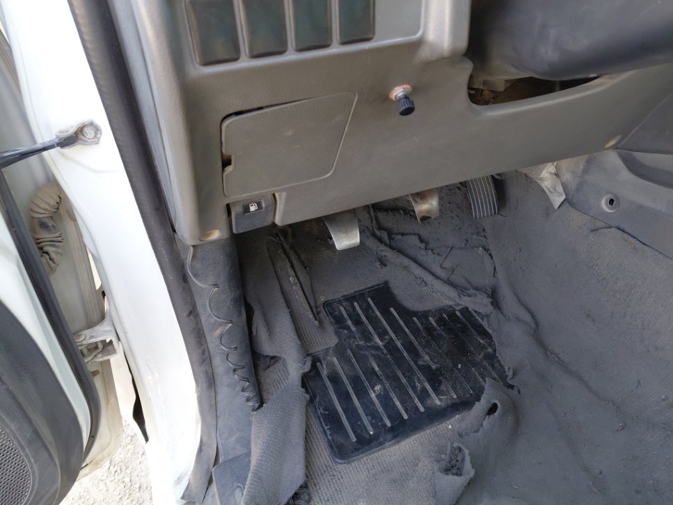 Mitsubishi L200  2016 image