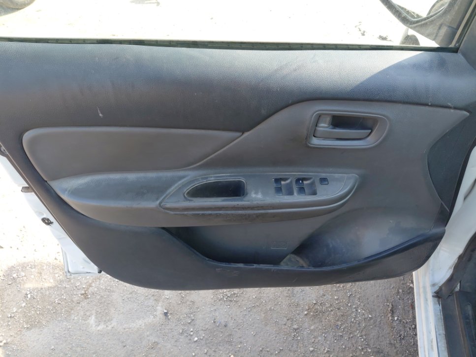 Mitsubishi L200  2016 image