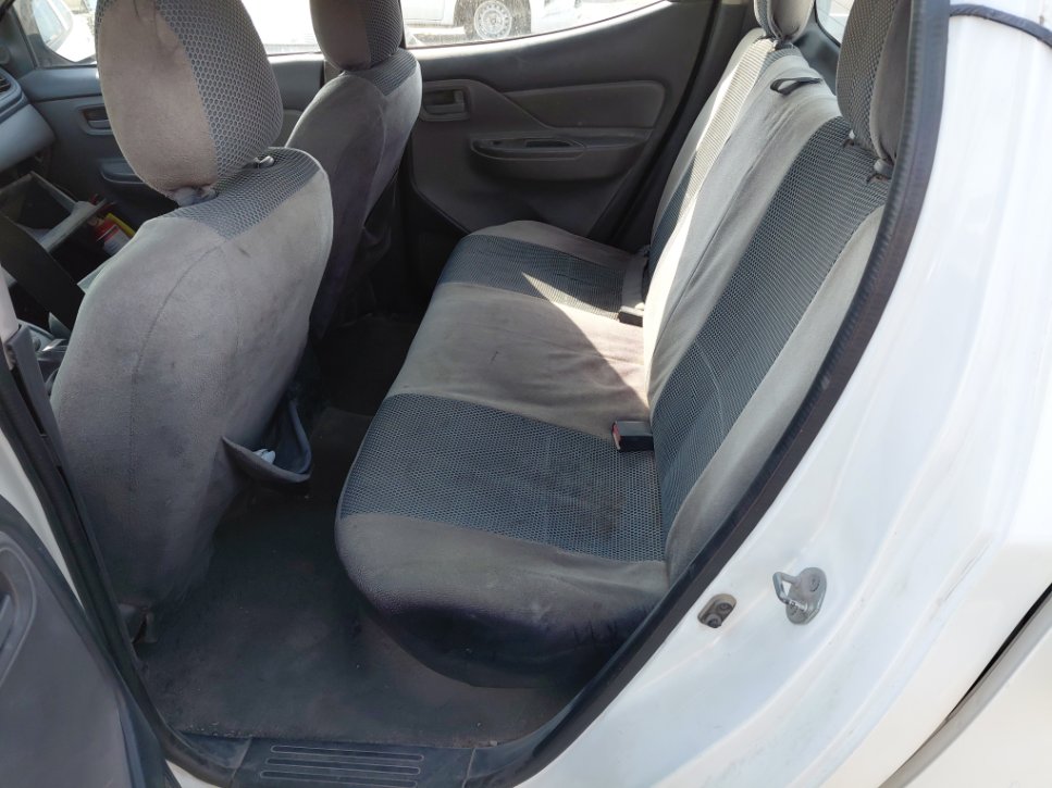 Mitsubishi L200  2016 image