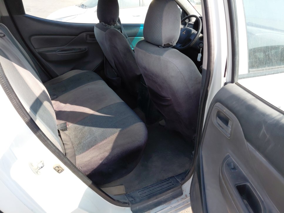 Mitsubishi L200  2016 image