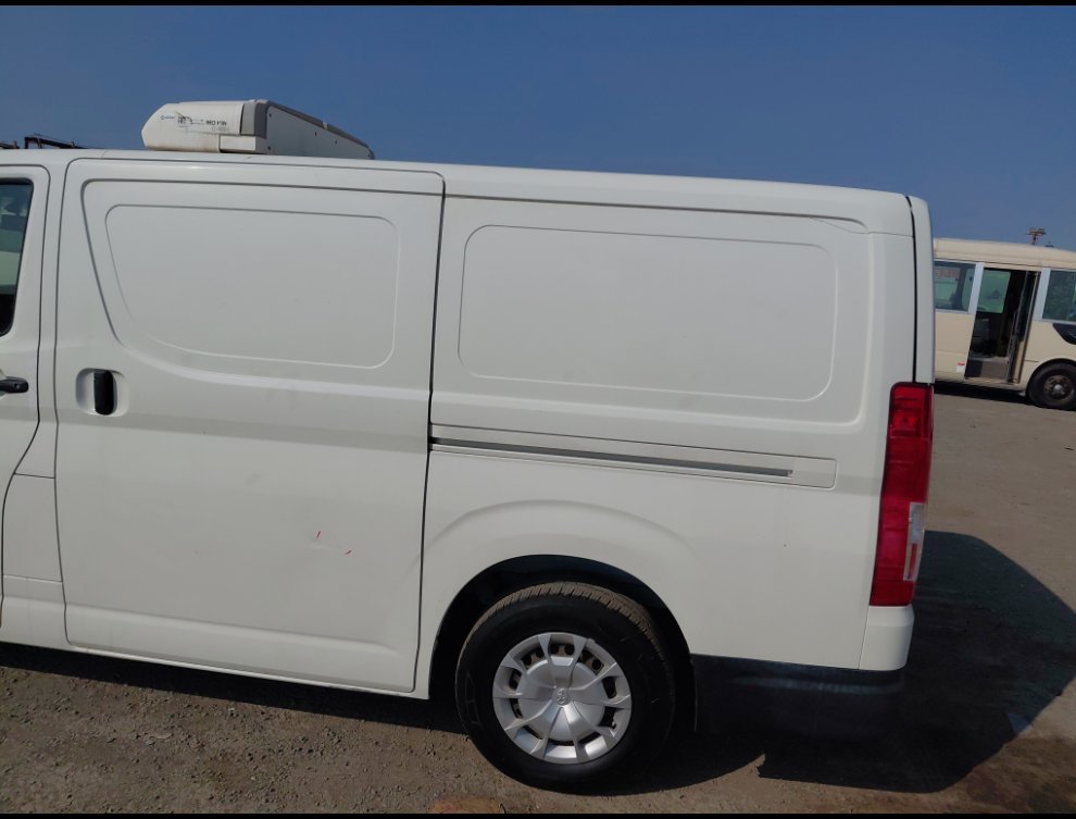 Toyota Hiace Van  2020 image